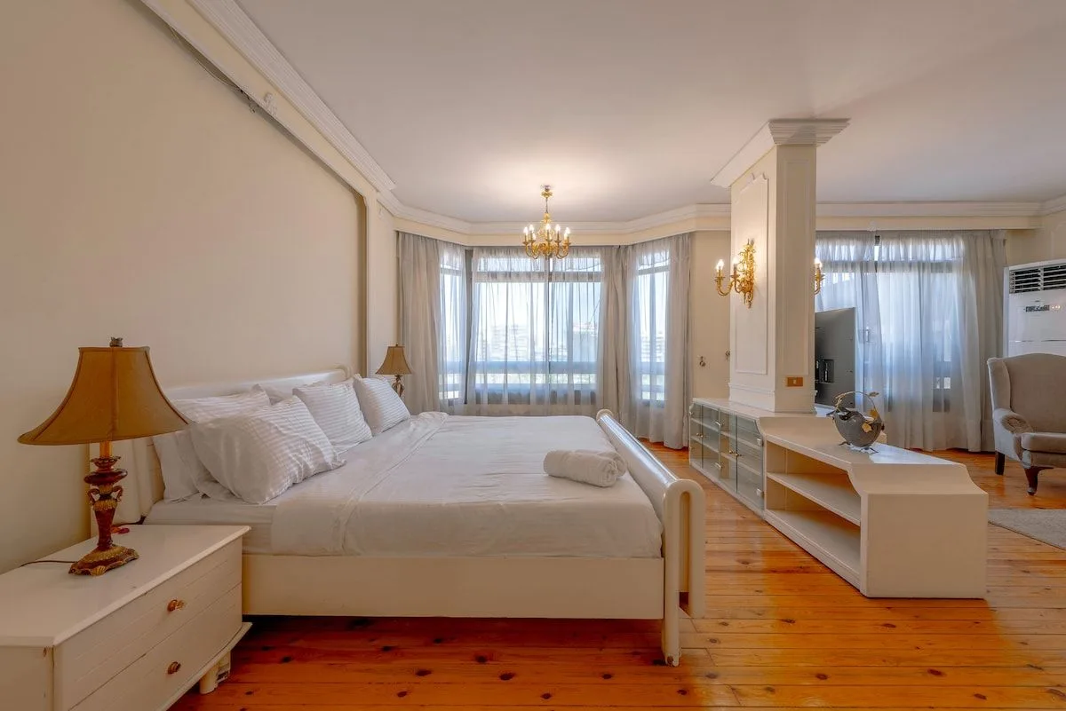 Royal Luxury Apartment — photo 9 of 10