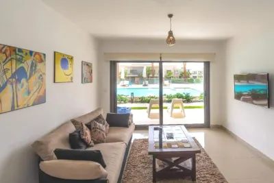 شقة فاخرة على المسبح — El Gouna — صورة 2 من 10