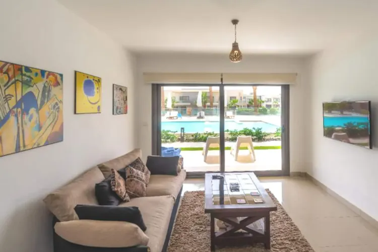 شقة فاخرة على المسبح — El Gouna 2