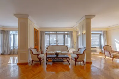 Royal Luxury Apartment — photo 4 of 10