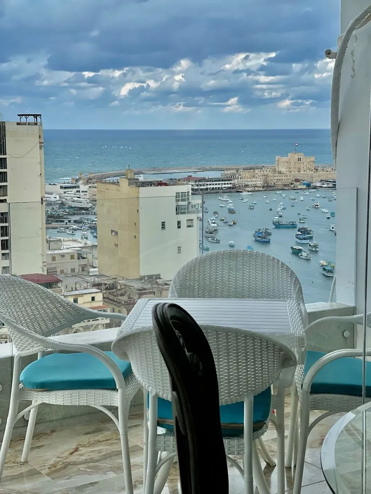 جنة بإطلالة على البحر 2 2
