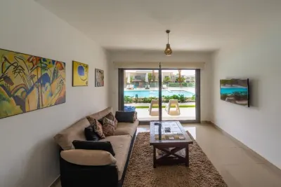 شقة فاخرة على المسبح — El Gouna — صورة 8 من 10