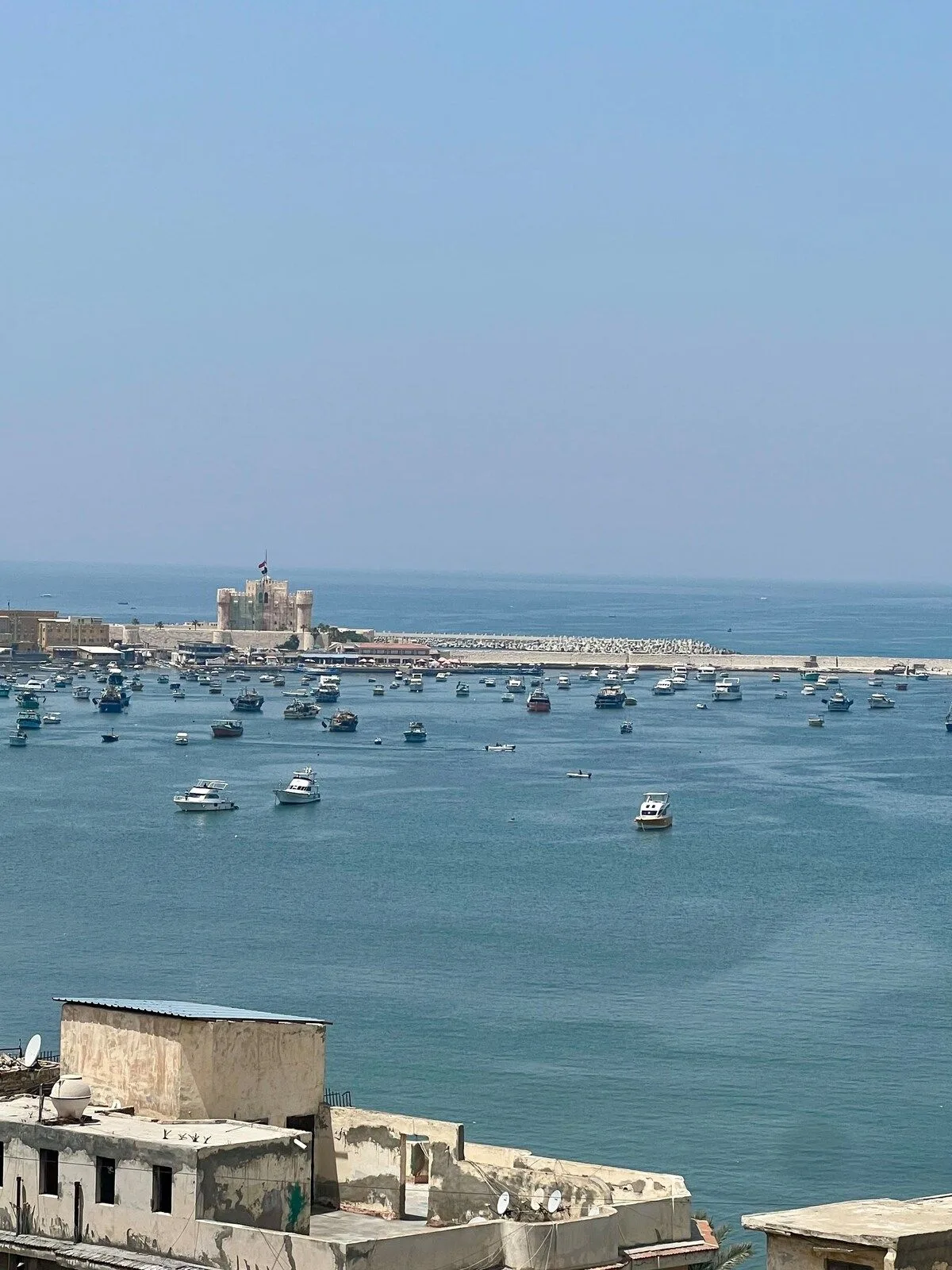 أجنحة بإطلالة على البحر في وسط البلد (A) — photo 6 of 10