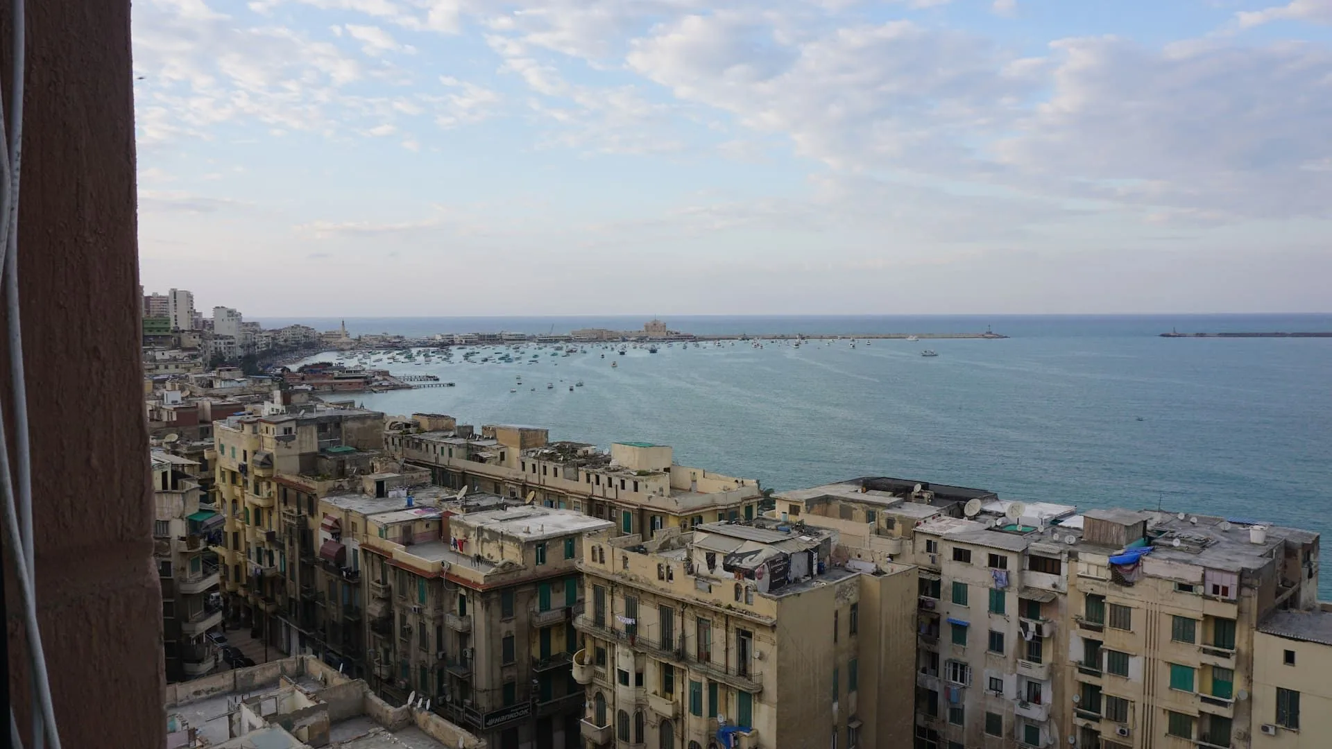 Downtown Sea View Suites (B) — photo 4 of 10