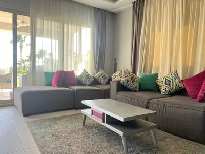 شاليه بإطلالة على الجولف والبحيرة مع مسبح خاص — Hacienda Bay — صورة 3 من 10