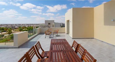 شاليه بالطابق العلوي مع تراس بنتهاوس — Hacienda Bay — صورة 2 من 10