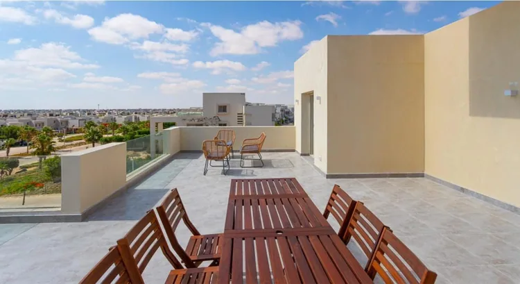 شاليه بالطابق العلوي مع تراس بنتهاوس — Hacienda Bay 2