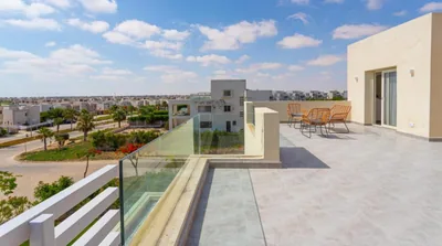 شاليه بالطابق العلوي مع تراس بنتهاوس — Hacienda Bay — صورة 6 من 10