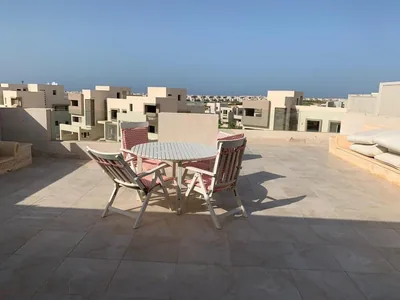 Five-Bedroom Townhouse with Private Pool — Hacienda Bay — photo 9 of 10